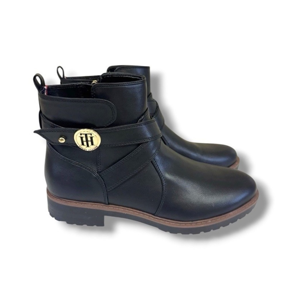 Tommy Hilfiger Imiera Women's Ankle Boots Black Faux Leather Size 8 NWOB Preppy